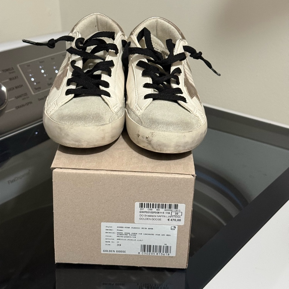 Golden Goose Cream and Black Men's Sneakers
